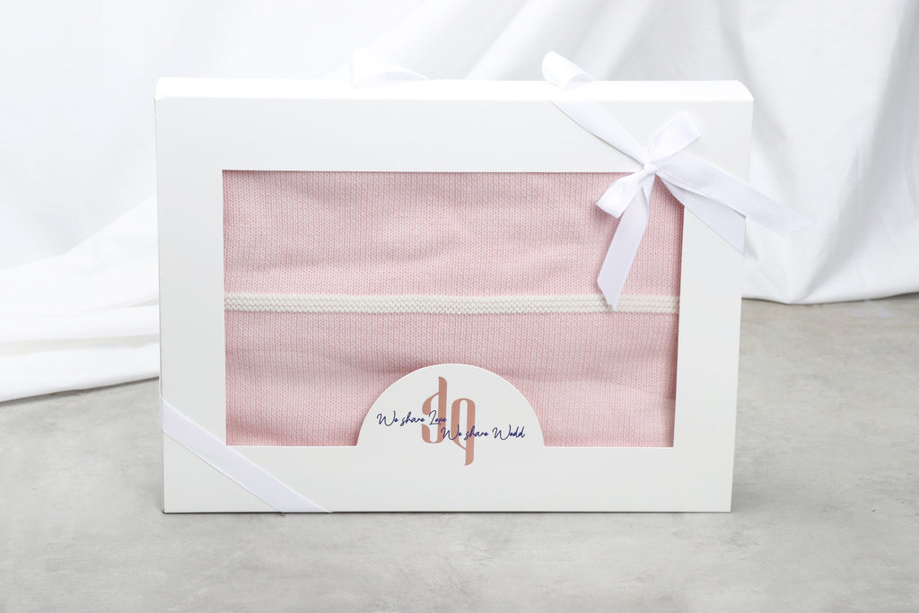 بطانية وردية