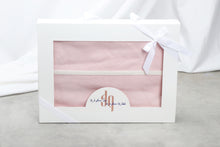 بطانية وردية