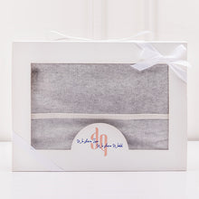 بطانية رمادية