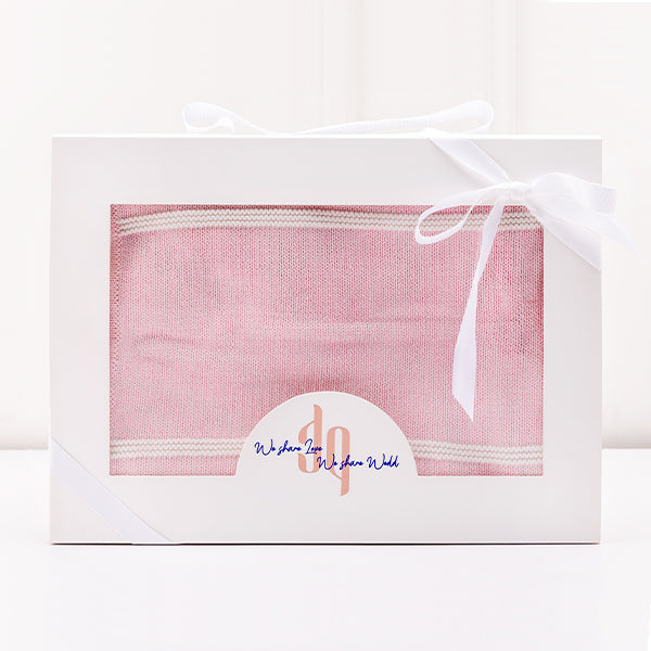 بطانية وردية